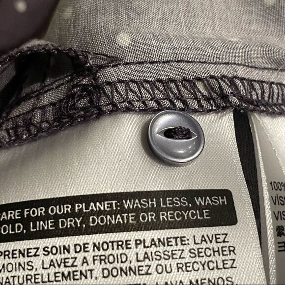 LEVIS lavender dress w/ white polka dots, lightweight w/ Button Closure, Size S - Picture 4 of 10